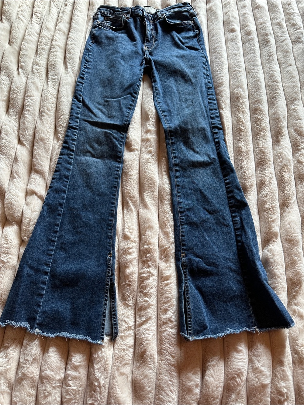 We The Free Dark Blue Flared Jeans with Raw Hem